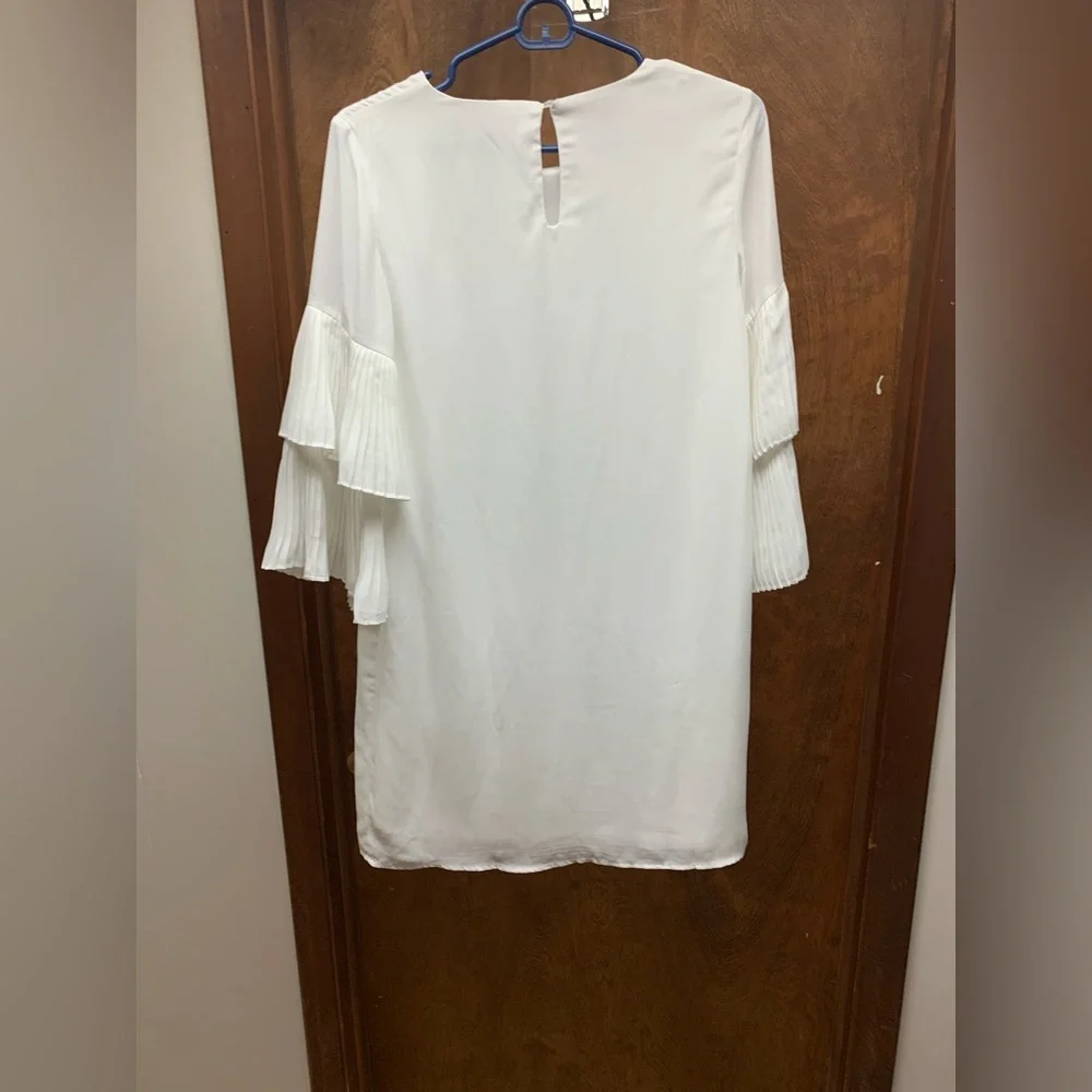 White shift dress - lulus - size small - Picture 3 of 7